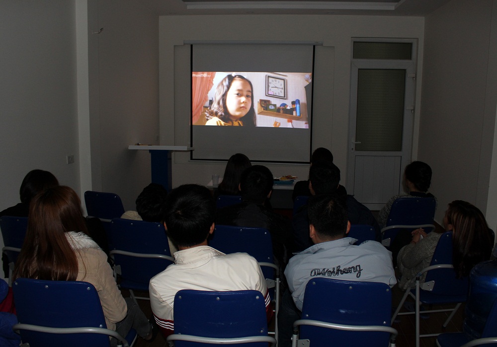 Ngoại khóa "Xem phim truyền cảm hứng" - Lớp tiếng Hàn sơ cấp I khóa 21